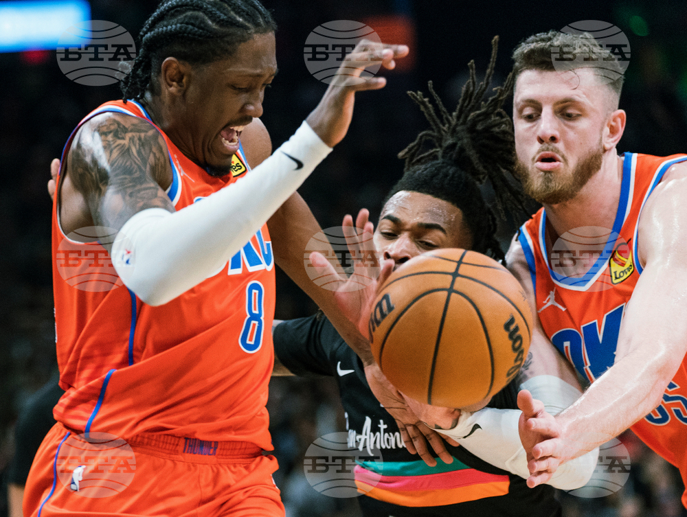 Thunder Spurs Basketball