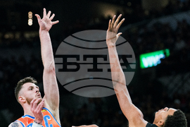 Thunder Spurs Basketball