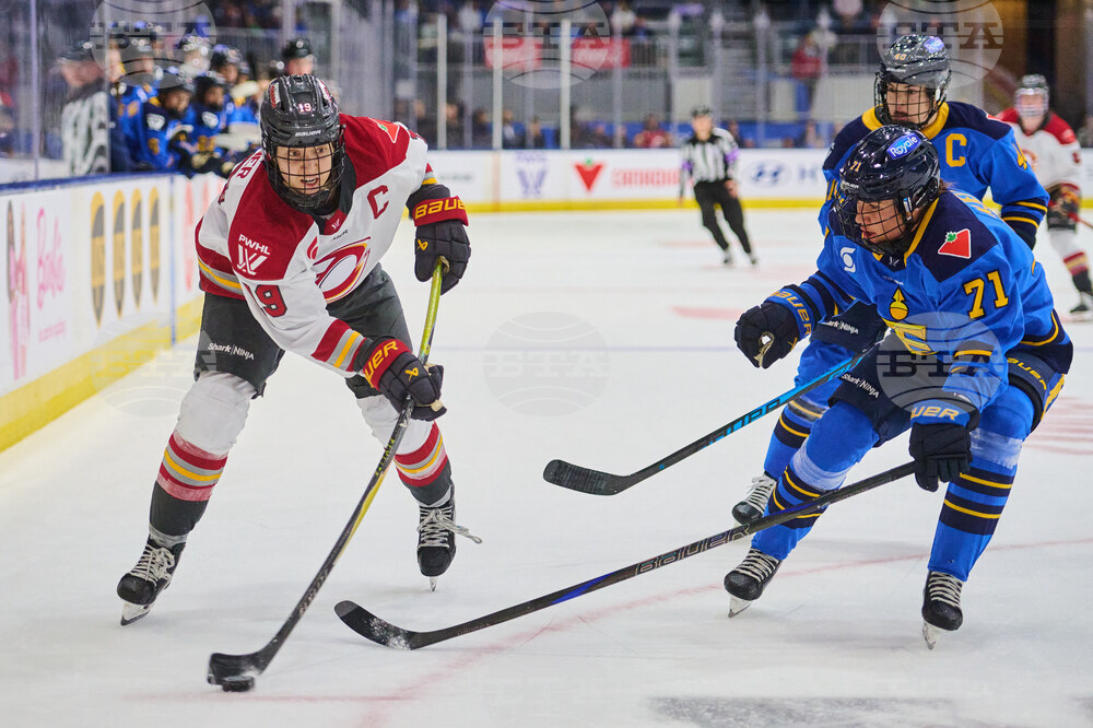 PWHL Charge Sceptres