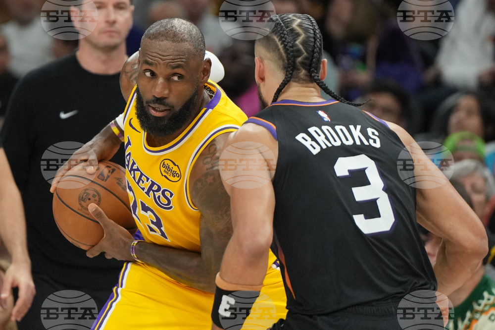 Lakers Suns Basketball