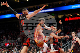 APTOPIX Bulls Hawks Basketball