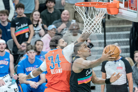 Thunder Spurs Basketball