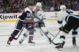 Mammoth Avalanche Hockey