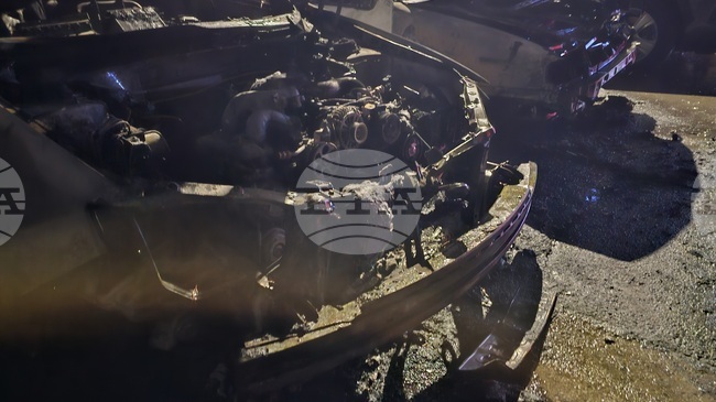 Движението при кюстендилското село Цървеняно временно е в една лента заради запалил се автомобил