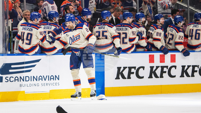 Леон Драйзайтъл реализира хеттрик за победата на Едмънтън над Калгари в НХЛ, Бъфало спечели гостуването си на Отава