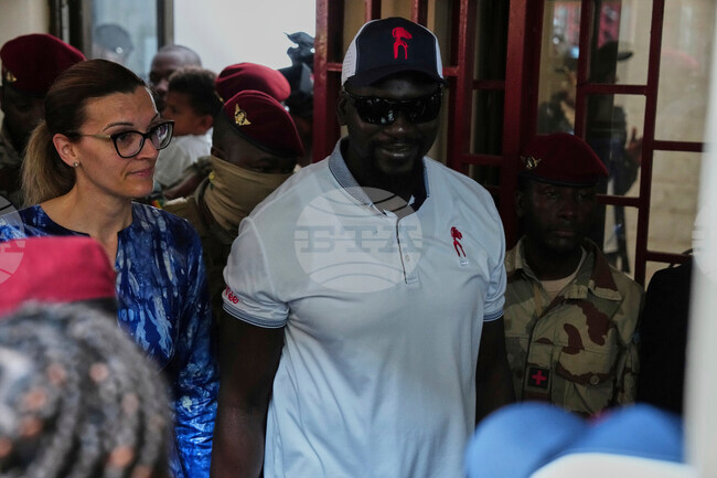 В Гвинея се проведоха последни предизборни митинги преди насрочения за неделя вот за президент 