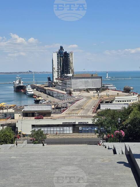 Oil Slicks Spotted in Black Sea after Strikes on Yuzhny Port, Odesa Regional Governor Says