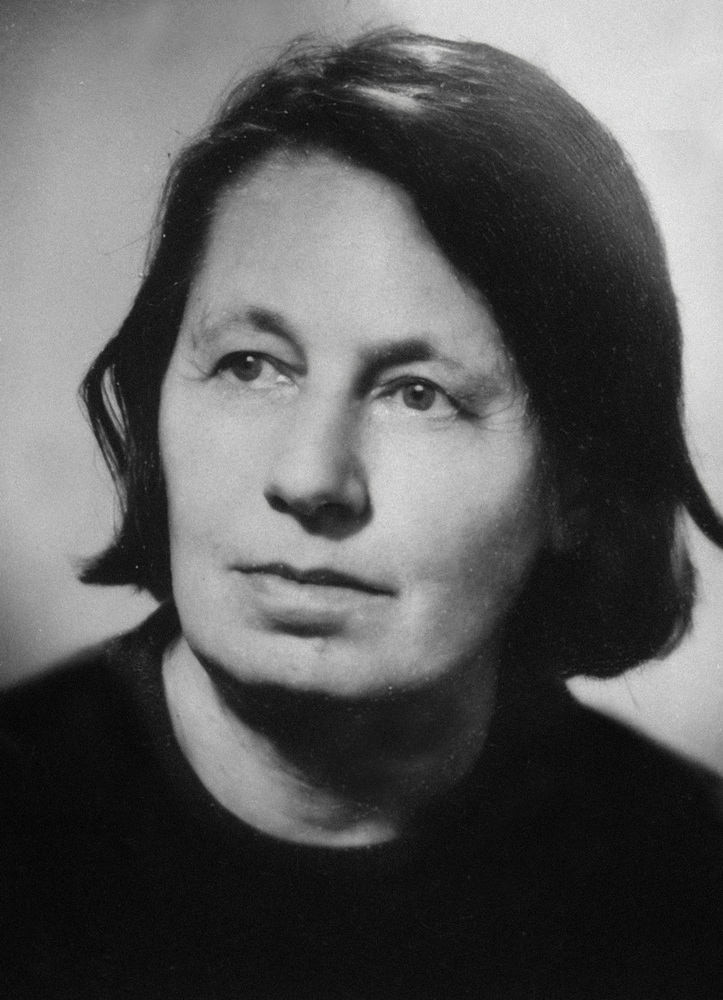 Всеки автор трябва да грабне нещо от живота, казва скулпторката Васка Емануилова, от чието рождение се навършват 120 години 