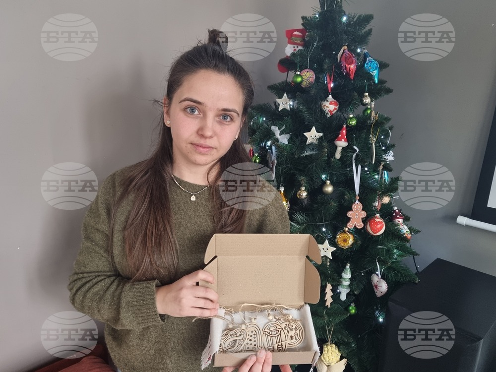 Коледа не бива да е само суета и трапези, а време да се обърнем към корените си, казва художничката Анна Петрова