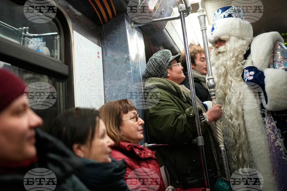 Russia New Year Preparation