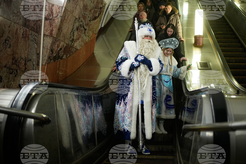 Russia New Year Preparation