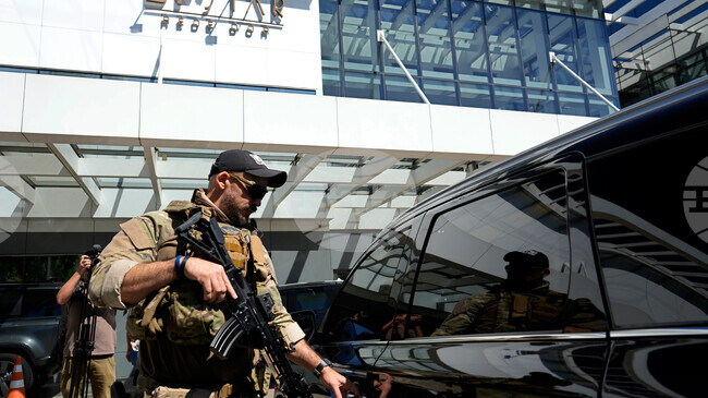 Жаир Болсонаро бе подложен на оперативно лечение на двустранна херния