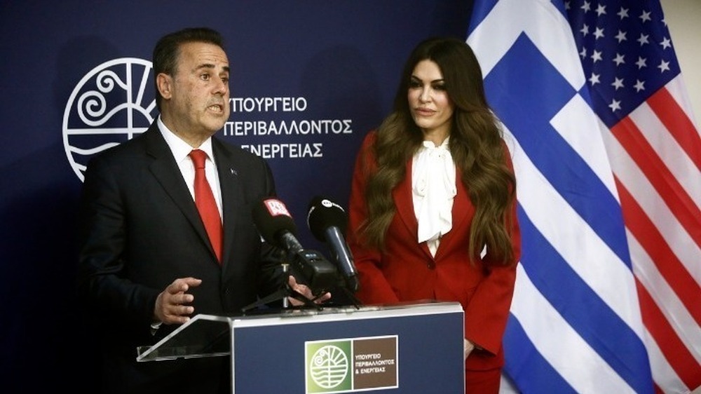 АНА-МПА: Гръцкият министър на енергетиката и американската посланичка подчертаха ролята на Гърция като регионален енергиен хъб
