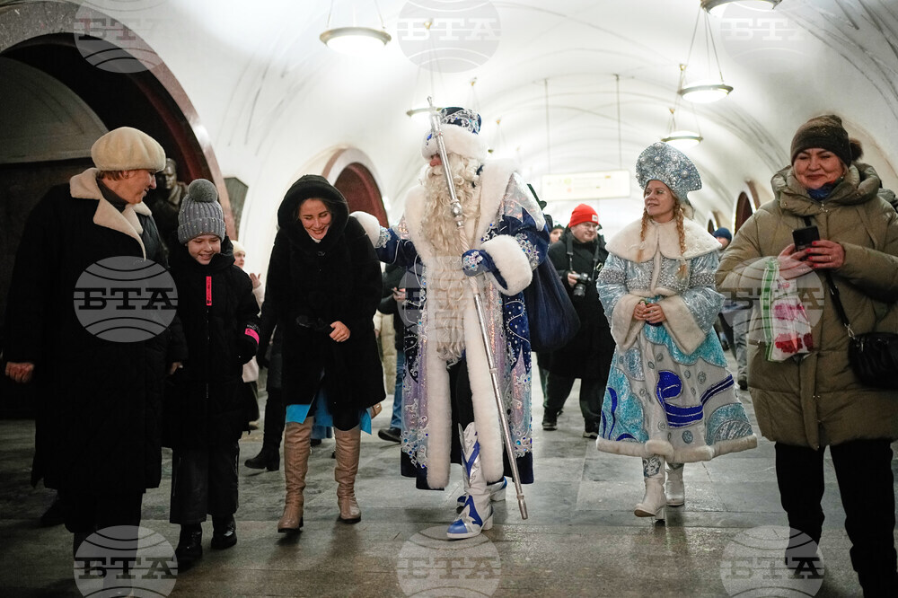 Russia New Year Preparation