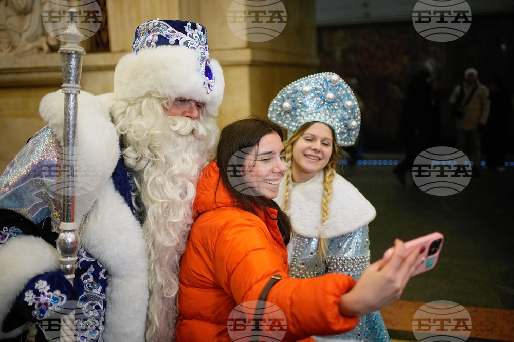 Russia New Year Preparation