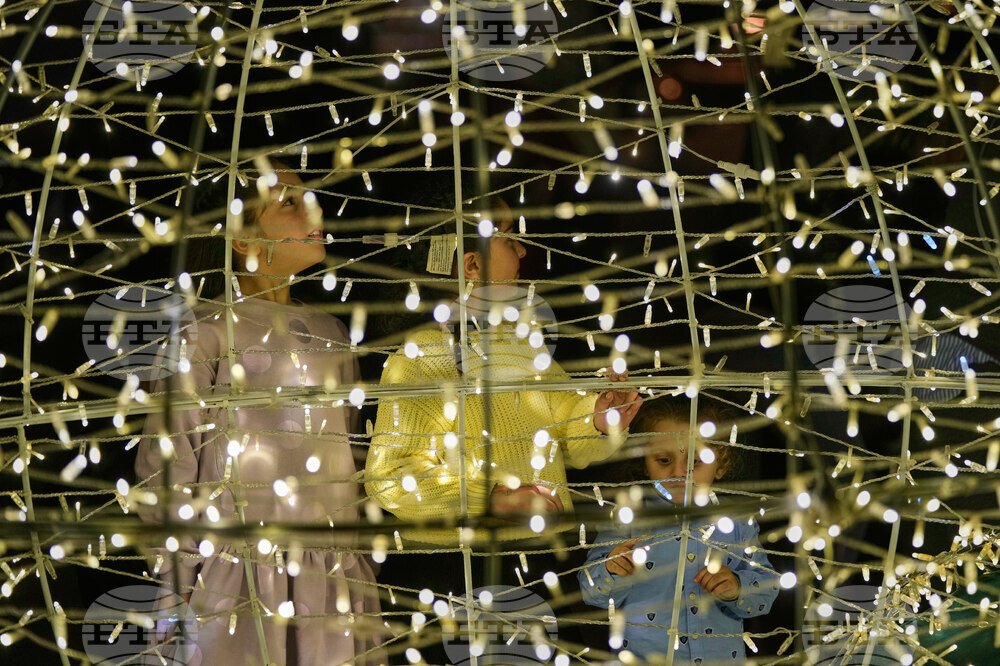 Lebanon Christmas Holiday Lights