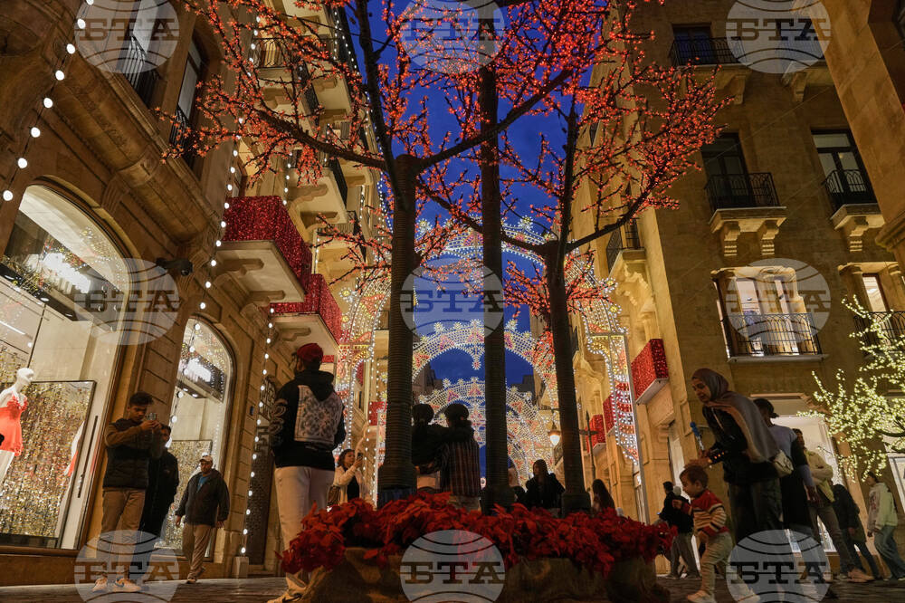 Lebanon Christmas Holiday Lights