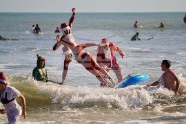 Christmas Eve Global