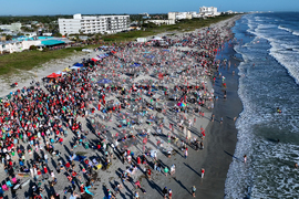 Christmas Eve Global