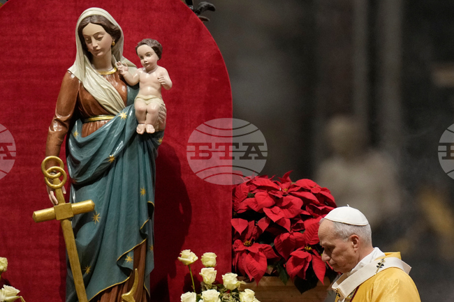 APTOPIX Vatican Pope Christmas