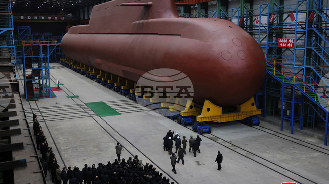 Ким Чен-ун ратифицира проектодокументи за развитието на севернокорейската ракетна програма през следващите 5 години 