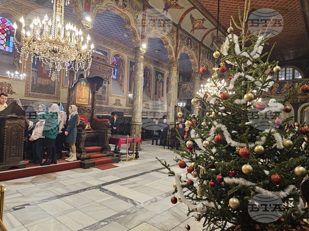 Русе - катедрален храм "Света Троица" - Рождество Христово