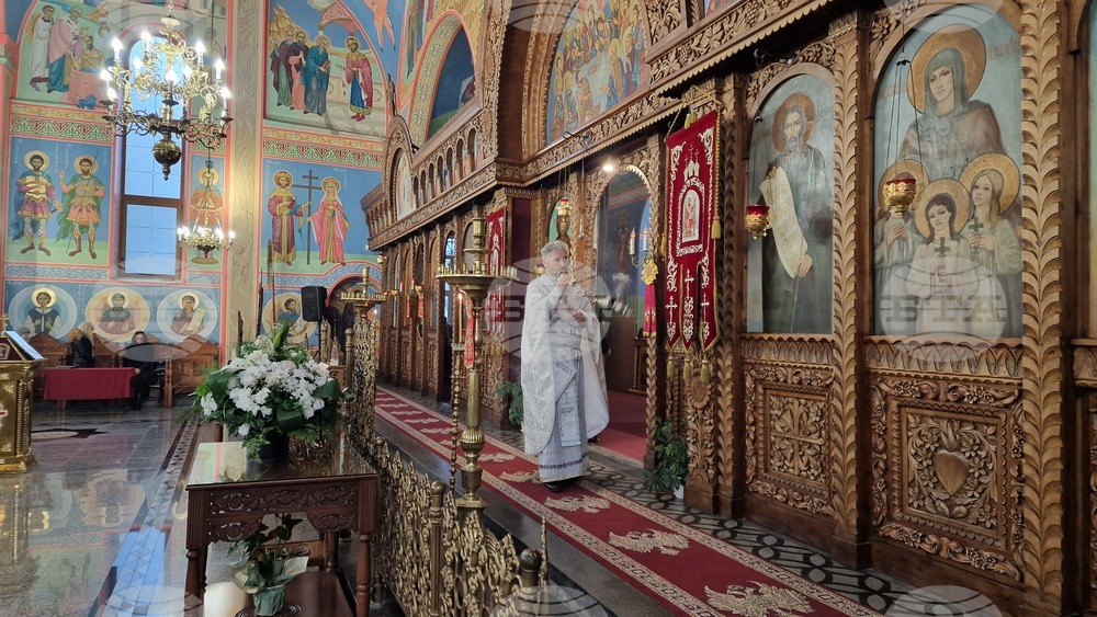 Шумен - Рождество - храм "Свети Три Светители"