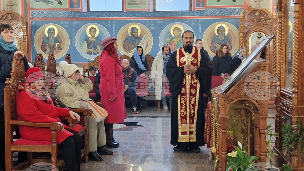 Шумен - Рождество - храм "Свети Три Светители"