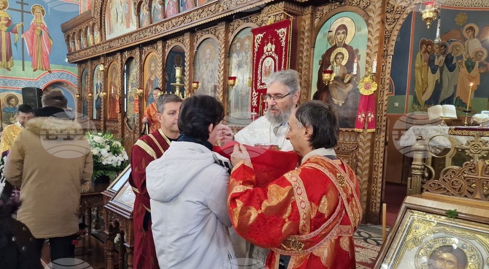 Шумен - Рождество - храм "Свети Три Светители"