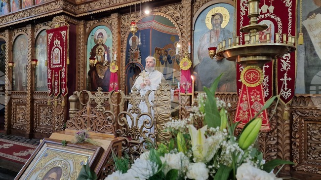 Шумен - Рождество - храм "Свети Три Светители"