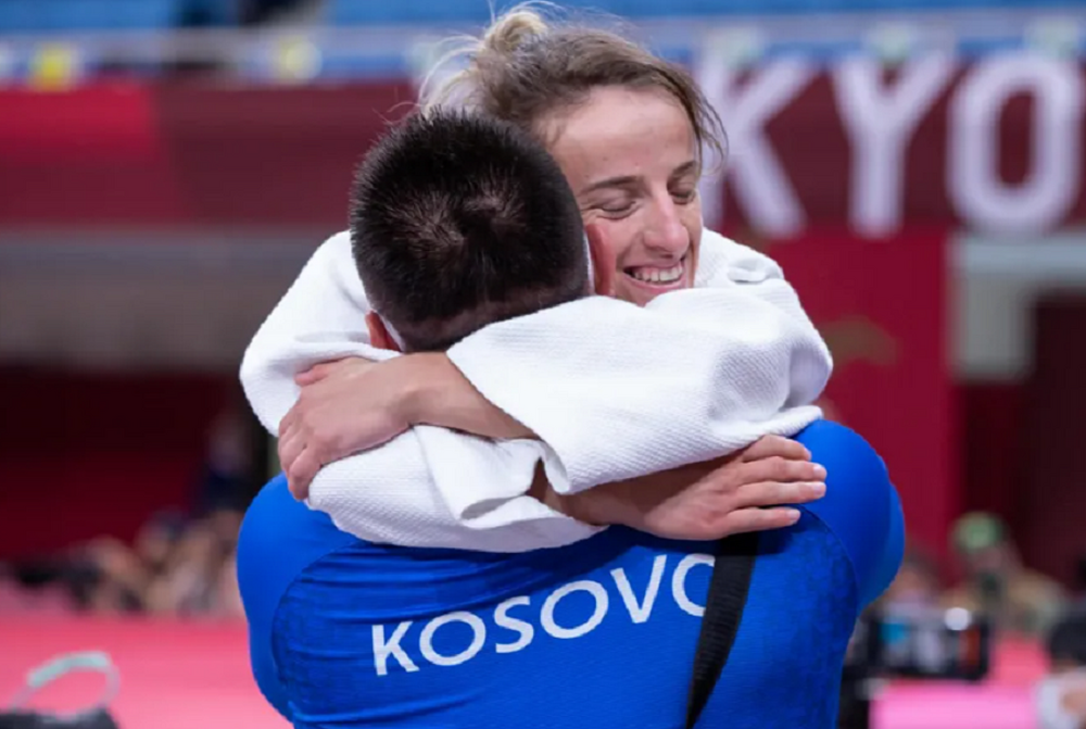 КосоваПрес: Косовската джудистка Дистрия Красничи завършва 2025 г. като първа в света