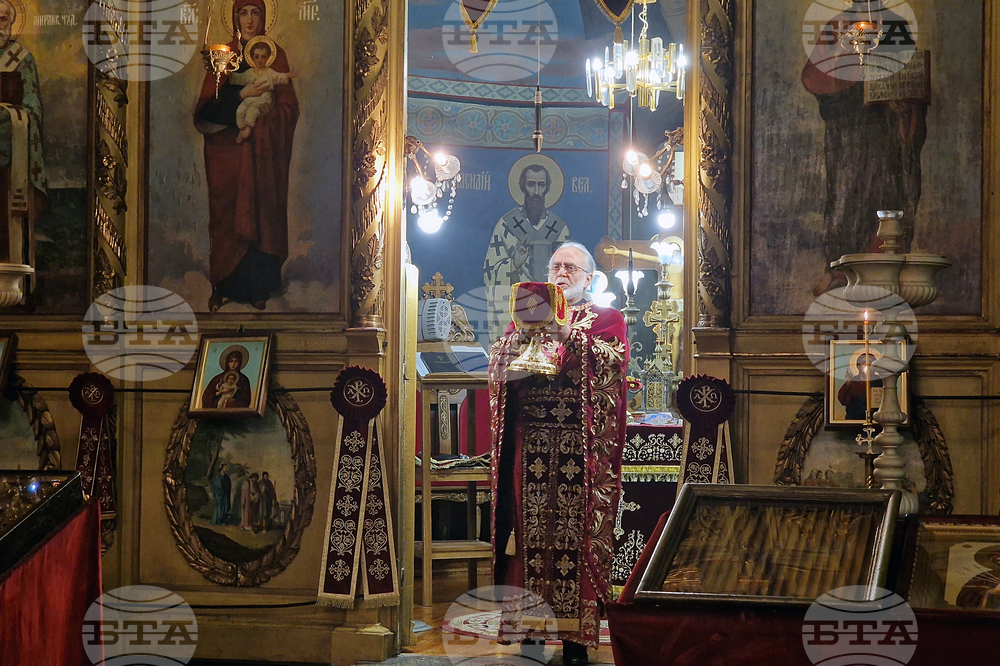 Разград - храм „Св. Николай Мирликийски Чудотворец“ - Рождество Христово