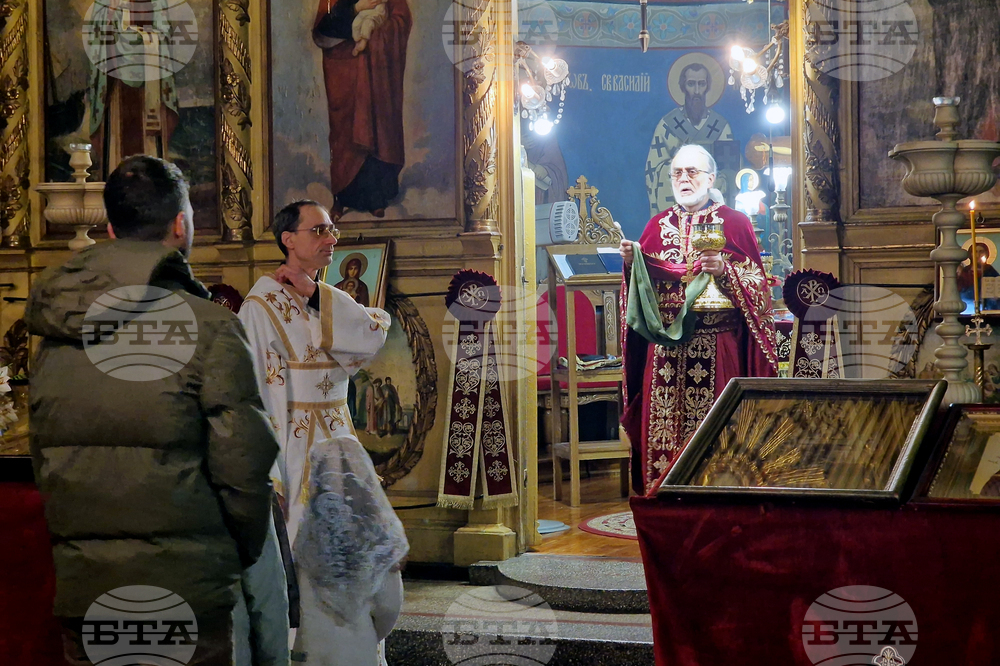 Разград - храм „Св. Николай Мирликийски Чудотворец“ - Рождество Христово