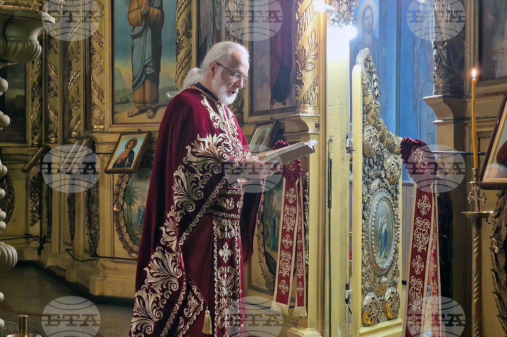 Разград - храм „Св. Николай Мирликийски Чудотворец“ - Рождество Христово