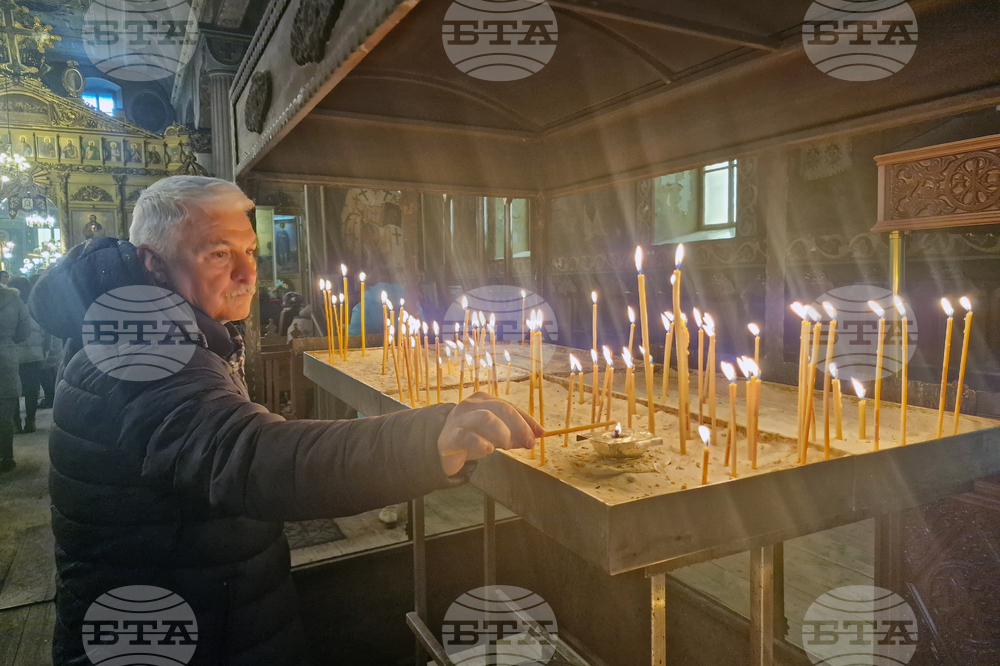 Разград - храм „Св. Николай Мирликийски Чудотворец“ - Рождество Христово
