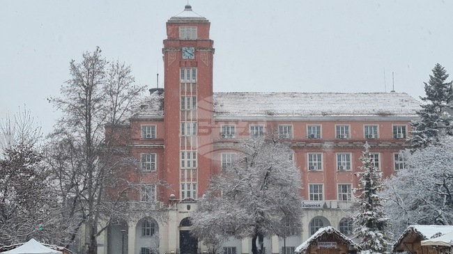 Община Плевен е осигурила временен подслон за девет души без дом от началото на декември