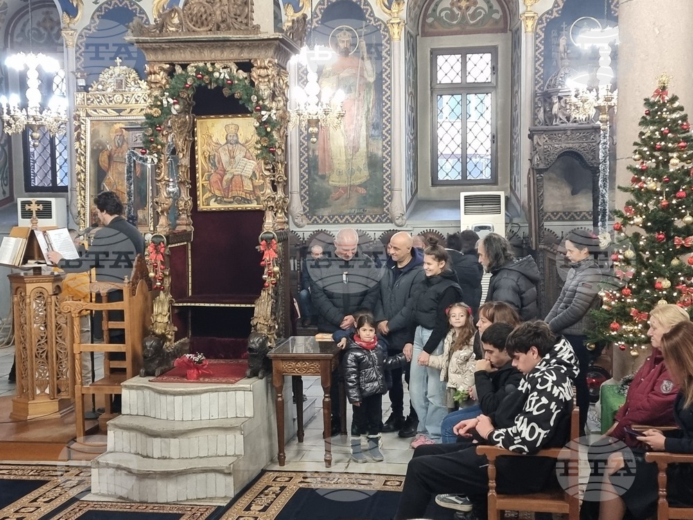 Пазарджик - Рождество Христово - литургия