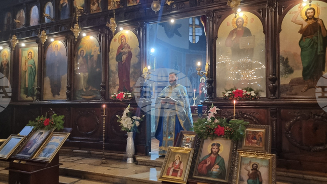 Отец Емануил отслужи тържествена литургия за Рождество Христово в храм „Св. Троица“ в Добрич