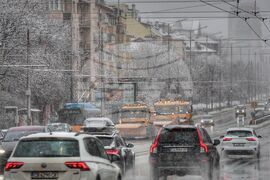 Столица - сняг - снегорини