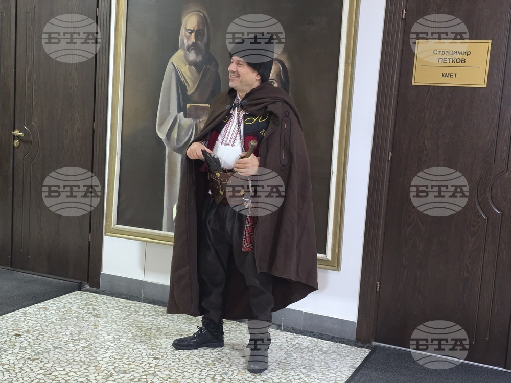 Ловеч - обичай „Коледуване“