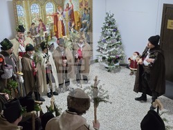 Ловеч - обичай „Коледуване“