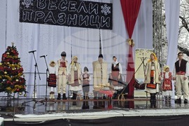 Ловеч - обичай „Коледуване“