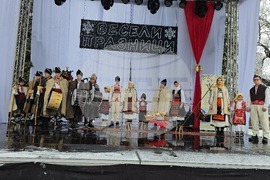 Ловеч - обичай „Коледуване“