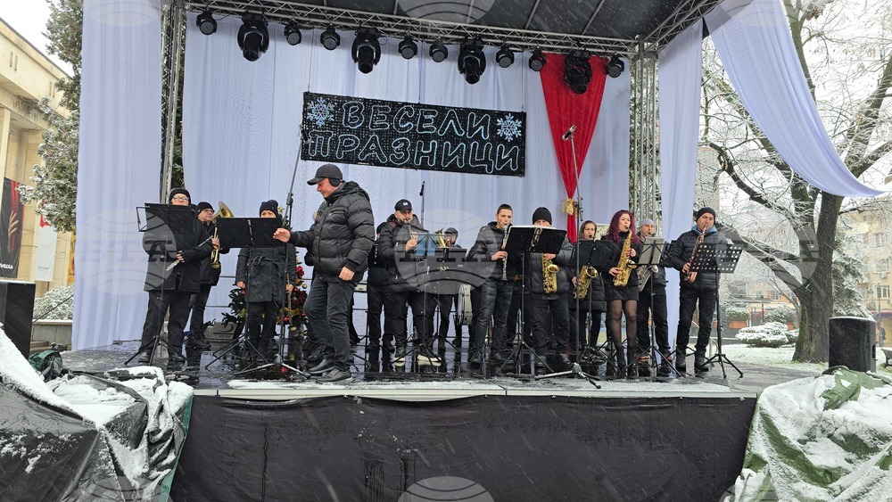 Ловеч - обичай „Коледуване“