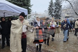 Ловеч - обичай „Коледуване“