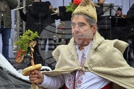 Ловеч - обичай „Коледуване“