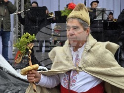 Ловеч - обичай „Коледуване“