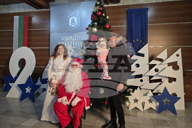 Свищов - литургия - концерт - Дядо Коледа