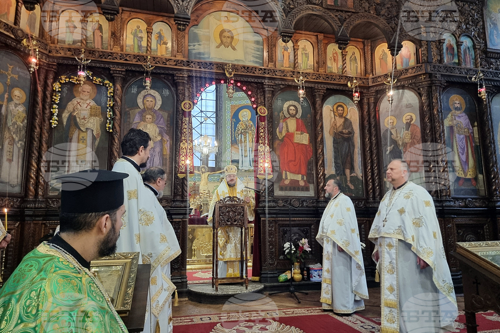 Стара Загора - празничната света Златоустова литургия