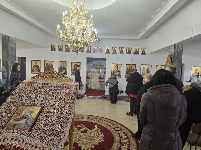 Празнична Рождественска служба се състоя в българския храм „Св. преп. Йоан Рилски Чудотворец“ в Атина